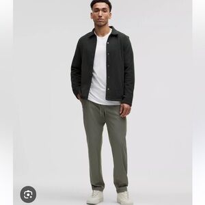 Lululemon Light weight classic fit pant.